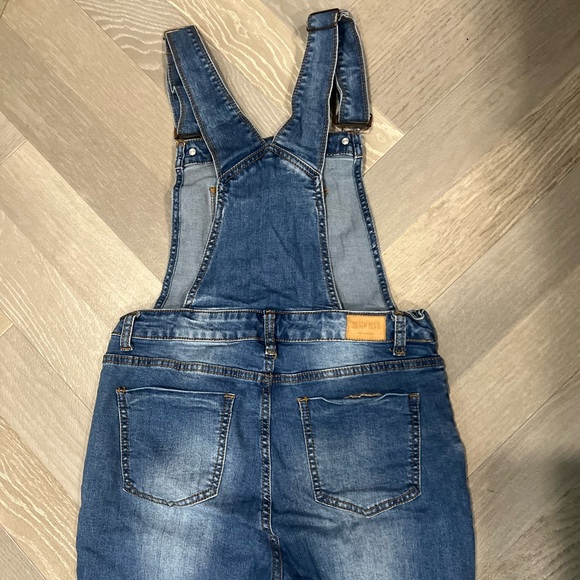 Women’s Overalls - Picture 5 of 11